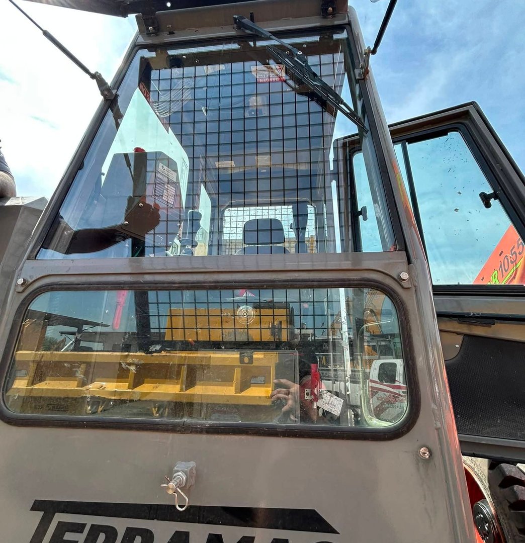 Commercial auto glass services in Southeast Louisiana
