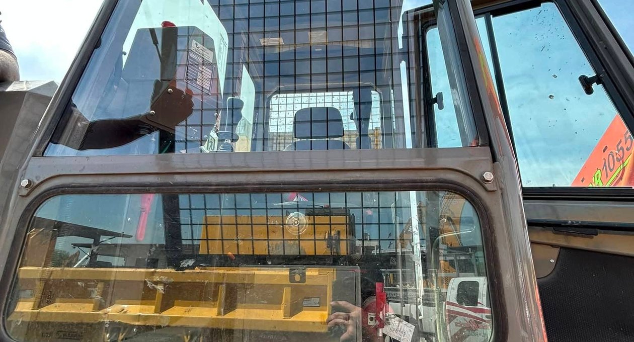 Commercial auto glass services in Southeast Louisiana