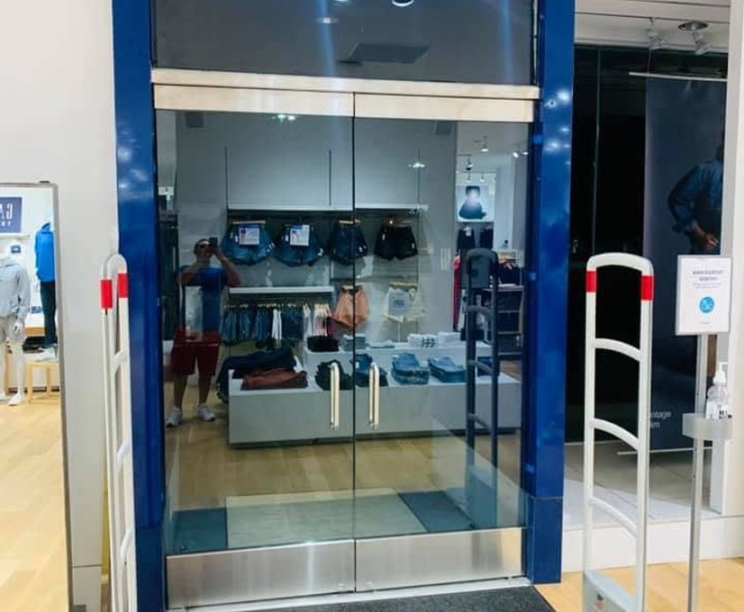 glass commercial entry doors