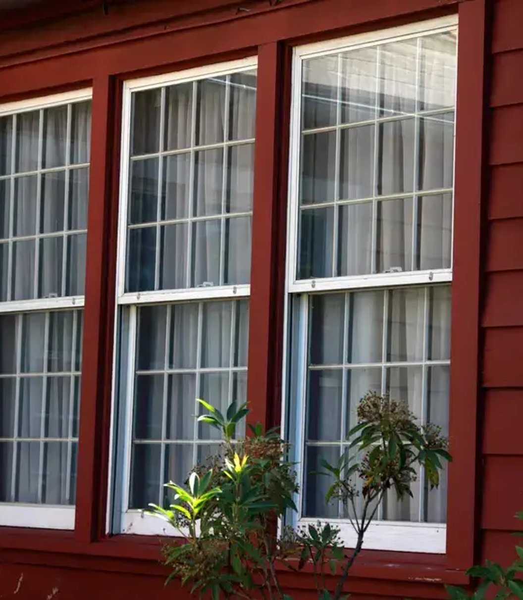 Energy-efficient vinyl windows installed in Louisiana